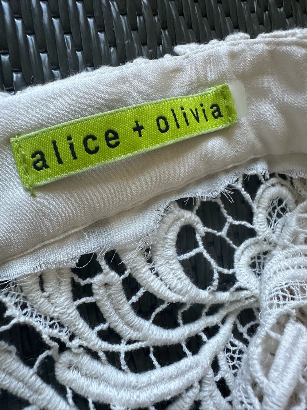 Alice + Olivia Ivory Lace Maxi Skirt Unlined Floral Guipure Sz 10 Formal - Picture 8 of 13